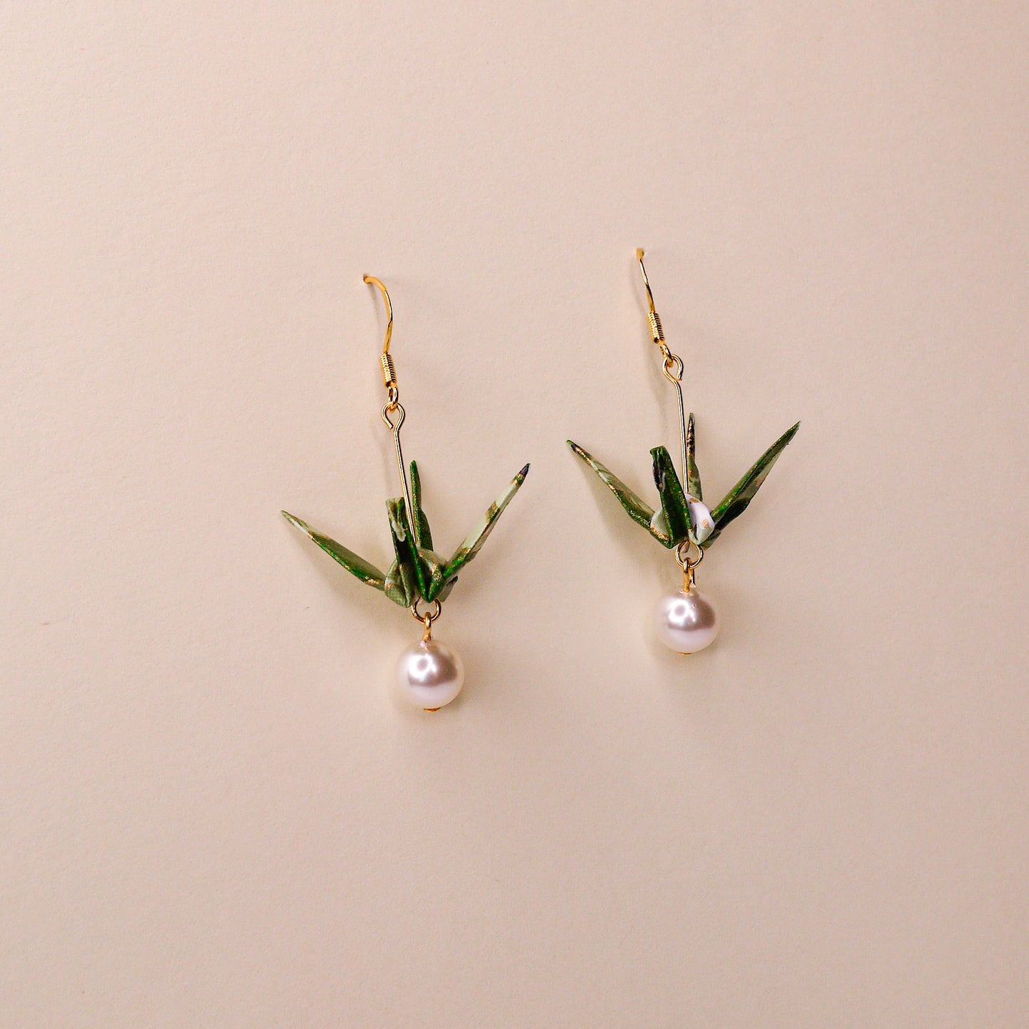 [HEALTH] Crane and Pearl Earrings